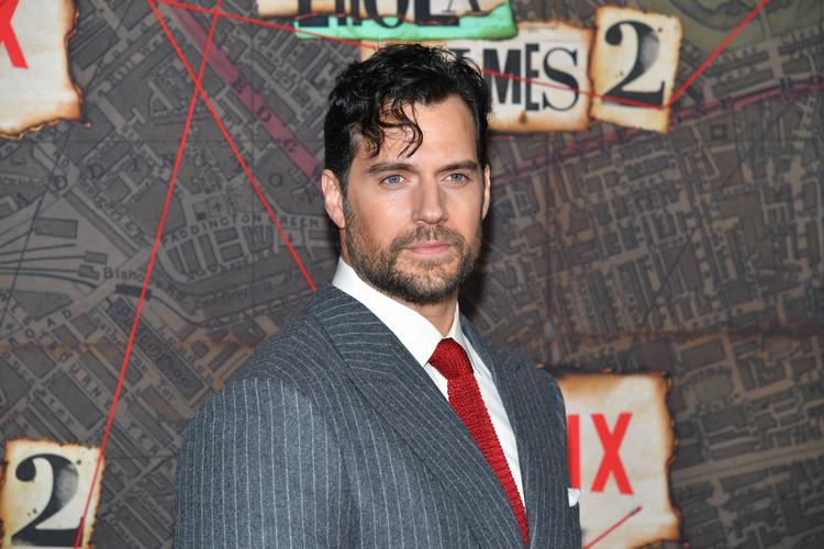 Den britiske skuespiller Henry Cavill skal alligevel ikke bære den røde kappe i den kommende Superman-film. I stedet skal han medvirke i Amazons kommende serie baseret på krigsspillet 'Warhammer'. Foto: Ndz/star Max/ipx/Ritzau Scanpix