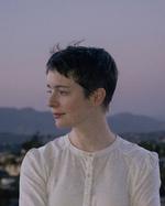  I sin gennembrudsroman slog Emily St. John Mandel 99 procent af menneskeheden ihjel med en virus. Vel at mærke i 2015, fem år før covid-19 blæste verden omkuld. Lige siden har pandemien, ufrivilligt, været et afgørende omdrejningspunkt for forfatteren.    Foto: Jiahao Peng