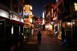 Der er ikke meget julestemning i Itaewon i Sydkorea, hvor den sidste højtidsfejring skabte en national tragedie. Foto: Kim Hong-ji/Ritzau Scanpix