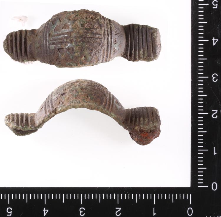 Smykke fra Oster Mattel fra før klimakatastrofen. Foto: Sydvestjyske Museer 