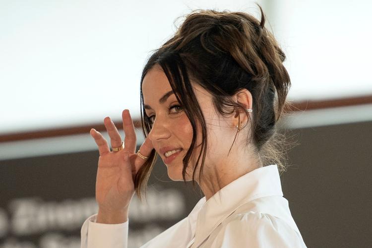 Den 34-årige cubansk-spanske skuespiller Ana de Armas skulle oprindelige have spillet med i filmen 'Yesterday', men blev klippet ud af den færdige film. Den beslutninger danner nu rammen for et søgsmål mod filmselskabet bag. Foto: Ander Gillenea/Ritzau Scanpix