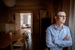 Diskussionslysten, med et lyst, engageret og indimellem lidt for stædigt sind. Professor, dekan Mikkel Vedby Rasmussen fylder 50 år.    Foto: Mads Nissen