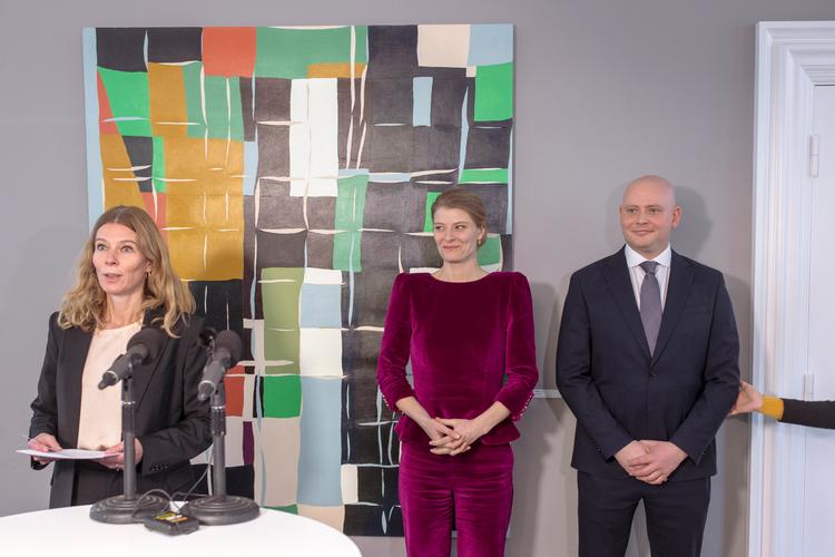 Ane Halsboe-Jørgensen (S) fotograferet, da hun overdrog kulturministeriet til den nye kulturminister Jakob Engel-Schmidt (V). Selv er hun blevet beskæftigelsesminister.  Foto: Miriam Dalsgaard