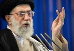 Det er blandt andre Ayatollah Khamenei, som det franske magasin har afbilledet.  Foto: Morteza Nikoubazl/Ritzau Scanpix