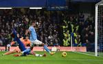 Riyad Mahrez blev matchvinder for Manchester City, da han scorede kampens eneste mål mod Chelsea. Foto: Glyn Kirk/Ritzau Scanpix