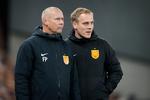 FC Nordsjællands nu forhenværende cheftræner Flemming Pedersen og hans afløser Johannes Hoff Thorup.   Foto: Jens Dresling
