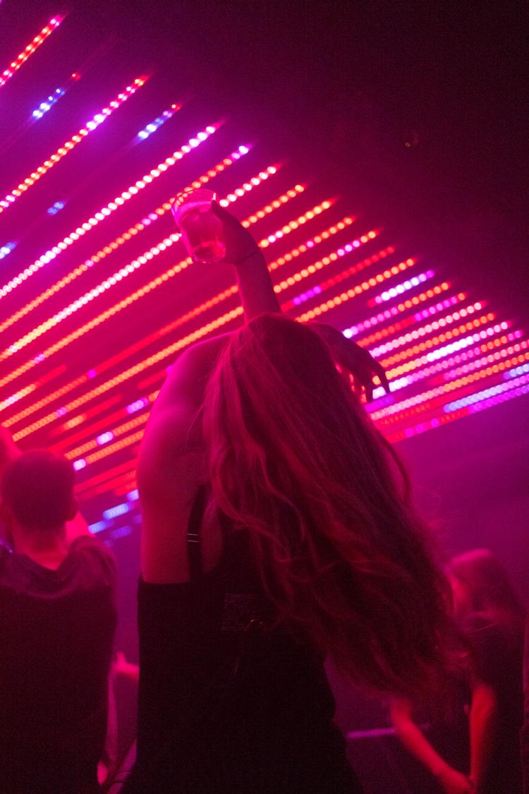 Hele 14 forskellige elektroniske kunstnere spiller op, når en helt særlig københavner-natklub i weekenden bliver voksen.  Foto: Tilde Døssing Tornbjerg