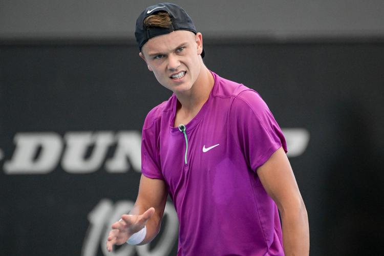 Tennisprofilen Holger Rune leverede en forrygende sæson 2022 og skal i Australien vise, han også kan håndtere, at konkurrenterne nu ved, at 'ham danskeren' er farlig.    Foto: Brenton Edwards/Ritzau Scanpix