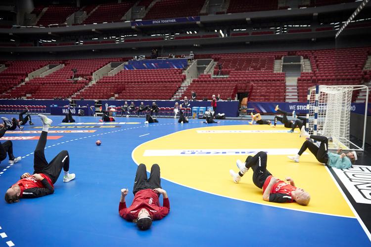 Det danske VM-hold fik torsdag formiddag en forsmag på Malmö Arena, da der var træning før åbningskampen mod Belgien Foto: Jens Dresling
