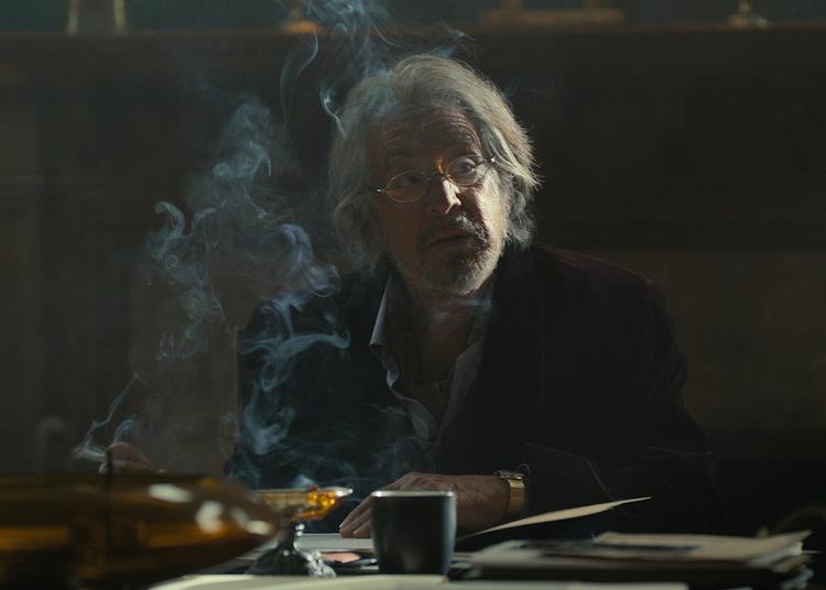 Trods sine 82 år leverer Al Pacino er fremragende præstation med masser af overskud.  Foto: Amazon Prime