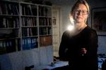 Malene Sønderskov og hendes familie i Bagsværd har skiftet gasfyret ud med en varmepumpe og er dermed blevet storkunde hos Radius. Og så er det jo ærgerligt, at hun er forvist til 2. klasse, synes hun. Foto: Mads Nissen