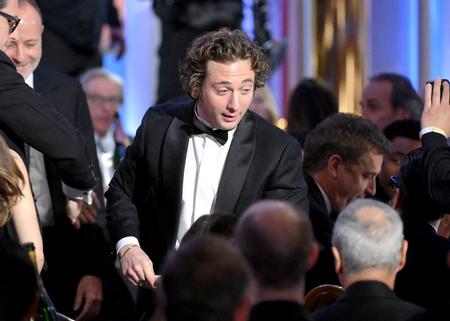 Skuespilleren Jeremy Allen White fik prisen for bedste skuespiller i en komedie. Foto: Stewart Cook for the Hfpa/Ritzau Scanpix