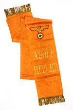 Serie til Museumstillæg (deadline 24/1): Fem kuratorer fortæller om den mærkeligste genstand i deres museums samling. Billeder i højden og bredden af hver genstand.

Arbejdermuseet har valgt 'Hitlers Kransebånd': Båndet fra den laurbærkrans som Adolf Hitler sendte til Staunings begravelse i 1942. Billede af den kan ses her: https://www.facebook.com/photo/?fbid=5702189976478557&amp;set=pcb.5702202563143965 

Museets vicedirektør Linda Andersen er på magasinet mellem 9-16 torsdag d.12, og tidspunktet er fleksibelt i det tidsrum. Kan det ikke lade sig gøre er andre dage også mulige. Foto: Finn Frandsen