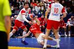  Domagoj Duvnjak (tv.) tog særdeles godt fat i Mathias Gidsel. Foto: Jens Dresling
