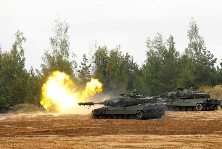  Leopard 2-kampvogn under NATO-øvelse Foto: Ints Kalnins/Ritzau Scanpix