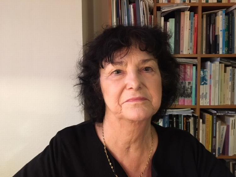Det var allerede i barndomshjemmet, at Karen Sjørup blev introduceret til feminisme. Hendes mor var stærk modstander af husmorrollen og ønskede, at hendes døtre skulle gå andre veje.  