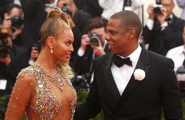     FILE PHOTO: Beyonce arrives with husband Jay-Z at the Metropolitan Museum of Art Costume Institute Gala 2015 celebrating the opening of "China: Through the Looking Glass, " in Manhattan, New York May 4, 2015. REUTERS/Lucas Jackson/File Photo   Foto: Lucas Jackson/Ritzau Scanpix