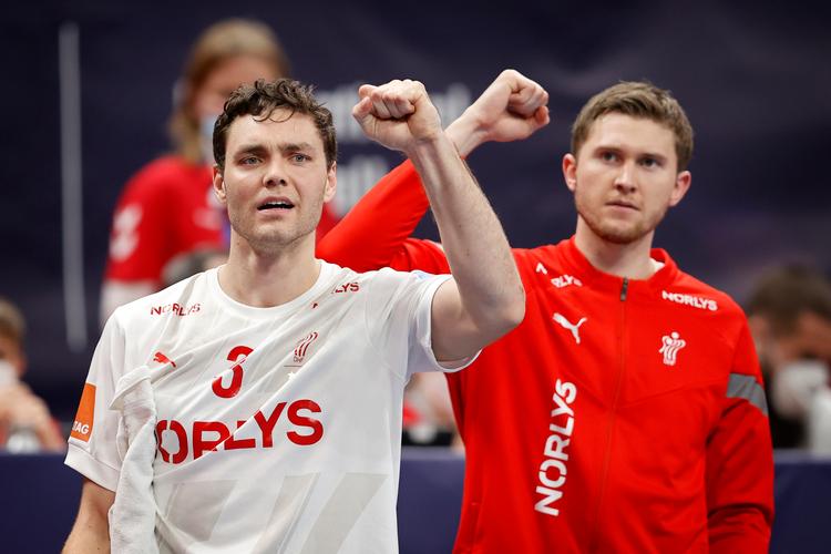  Niclas Kirkeløkke (t.v.) og Magnus Landin har været to af nøglerne til den danske succes ved VM med deres indsats i forsvaret.    Foto: Jens Dresling