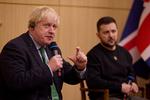 Storbritanniens tidligere premierminister, Boris Johnson, besøgte Ukraines præsident, Volodymyr Zelenskyj, i Kyiv sidste mandag.  Foto: Ukrainian Presidential Press Ser/Ritzau Scanpix