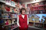 Lene Darlie Petersen har samlet på Barbie-dukker siden starten af 1980'erne. Foto: Jens Dresling
