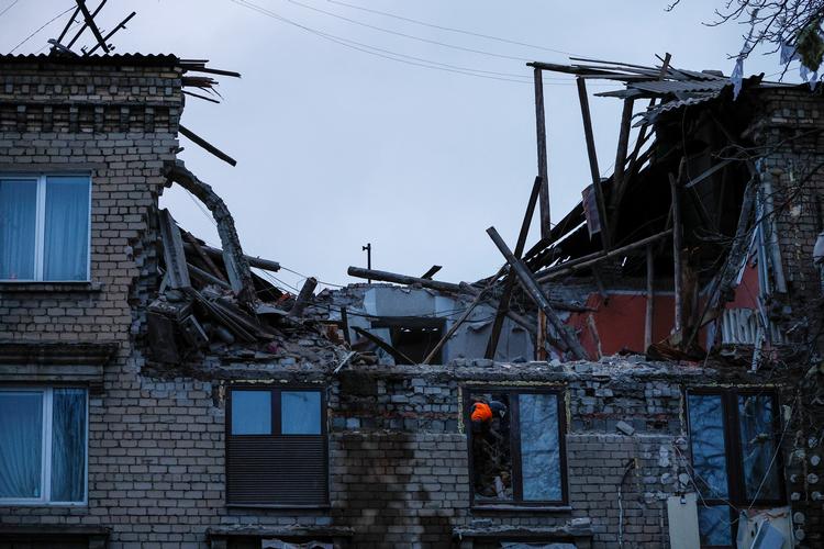 Det er blandt andet navigationsudstyr til droner, der kan bruges til at bombe ukrainske byer, som mediet mener at vide, at russerne modtager fra Kina.  Foto: Alexander Ermochenko/Ritzau Scanpix
