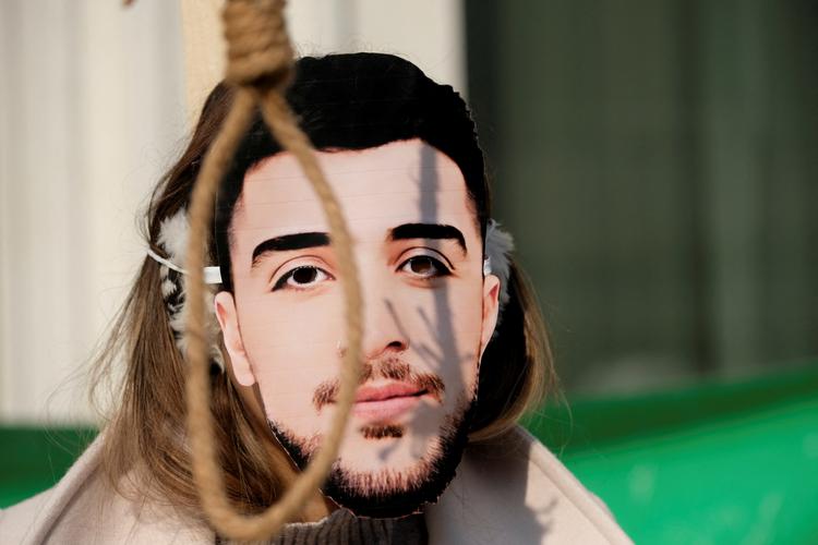 De iranske myndigheders fremfærd over for demonstranter har udløst protester i store dele af verden. Billedet her er fra i torsdags i Venedig.  Foto: Manuel Silvestri/Ritzau Scanpix