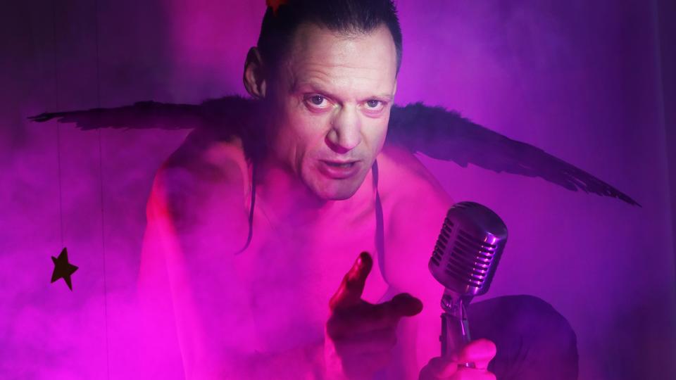 50 år: Tobias Trier elsker rampelyset – det har han fra mor og far ...