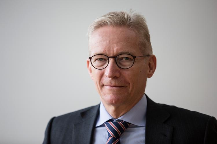 Lars Rasmussen var i en årrække administrerende direktør for Coloplast. Nu er han bestyrelsesformand for Coloplast og to andre virksomheder og forperson for tænketanken Equalis, der arbejder for at fremme ligestilling. Foto: Thomas Emil Sørensen
