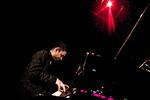 Pianisten Vijay Iyer er en af medunderskriverne af UMAW's åbne brev om bedre lønvilkår for musikere på musikfestivalen South by Southwest. Her ses han optræde under jazzfestivalen i København i 2010. Foto: Joachim Adrian/Ritzau Scanpix