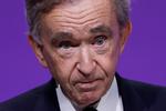 Bernard Arnault, bestyrelsesformand og direktør i modegiganten LVMH, har for nu overtaget pladsen som verdens rigeste.    Foto: Gonzalo Fuentes/Ritzau Scanpix