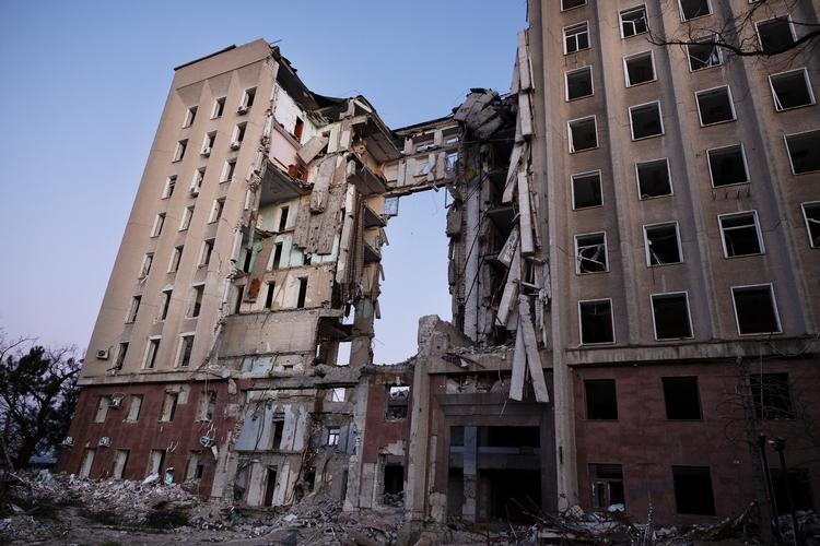 I forbindelse med Politikens indsamling til Ukraine besøgte Politikens Michael Jarlner og fotograf Thomas Borberg byen Mykolajiv, som er centrum for Danmarks løfte om at hjælpe til med genopbygningen af Ukraine. Statsminister Mette Frederiksen (S) besøgte for nylig byen sammen med forsvarsminister Jakob Ellemann-Jensen (V), udenrigsminister Lars Løkke Rasmussen (M) og Ukraines præsident, Volodymyr Zelenskyj. Foto: Thomas Borberg