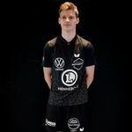Fem år i træk har Anders Lind vundet singlerækken ved DM, hvor han sætter en ære i at stille op for at vise sig frem som et forbillede for de yngre spillere. 