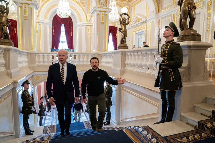 Joe Biden mødes i dag med Volodymyr Zelenskyj i Ukraine.  Foto: Pool/Ritzau Scanpix