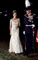 Operette med sovsekande. Prins Joachim og prinsesse Marie til dronningens nytårskur på Amalienborg. Arkivfoto Tariq Mikkel Khan