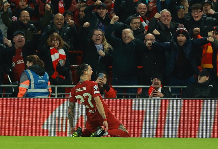 Med et perlemål åbnede Darwin Nunez scoringen på Anfield, hvor Liverpool blev det første hold i Champions League, der tabte med tre mål efter at have ført med to.  Foto: Phil Noble/Ritzau Scanpix