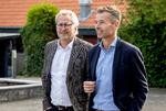 Der var smil og sol, da AaB-direktør Thomas Bælum (th.) tog imod klubbens nye træner, svenske Erik Hamrén, i efteråret 2022, men klubbens resultater har indtil videre været en skuffelse for AaB-fans. Foto: René Schütze/Fotograf René Schütze