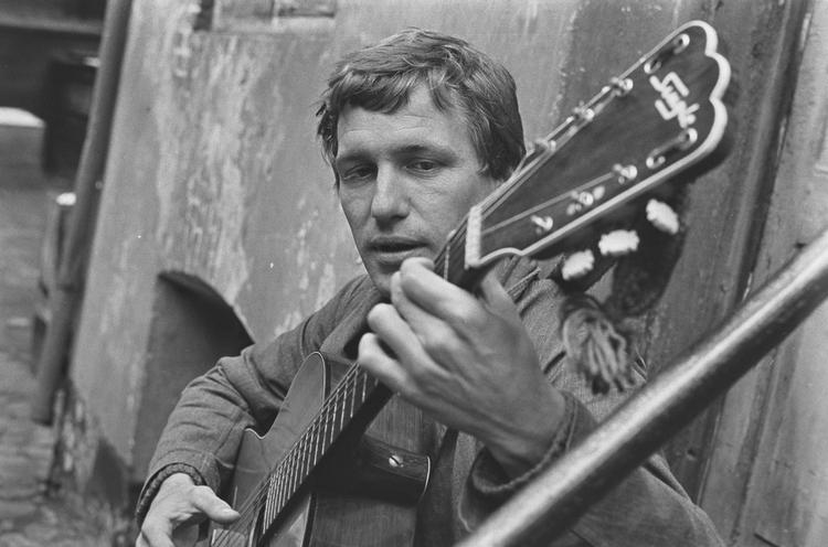 Cæsar – alias Bjarne Bøgesø Rasmussen – var en dansk protestsanger, der slog igennem i Danmark i 1960'erne.   Foto: Christen Hansen