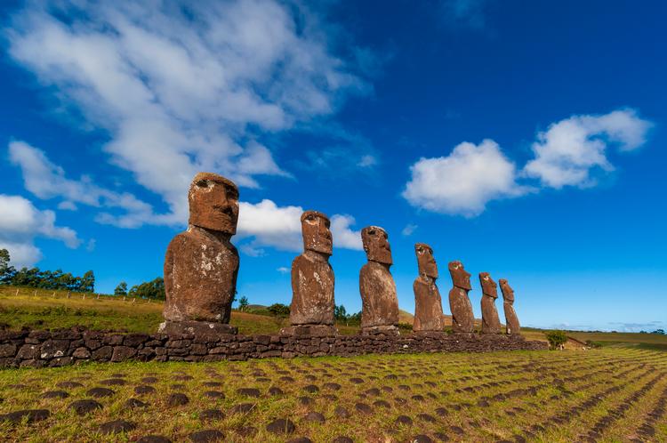 Moai-statuerne på Påskeøen er 500 år gamle og en del af Unescos liste over verdensarv.  Foto: Sergio Pitamitz/Ritzau Scanpix