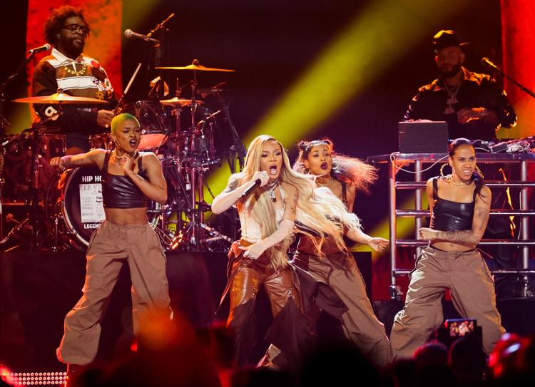 GloRilla optrådte for nylig ved Grammy-uddelingen i Los Angeles. Under en koncert i Rochester i delstaten New York søndag aften blev to personer mast ihjel, da der udbrød panik. Foto: Mario Anzuoni/Ritzau Scanpix