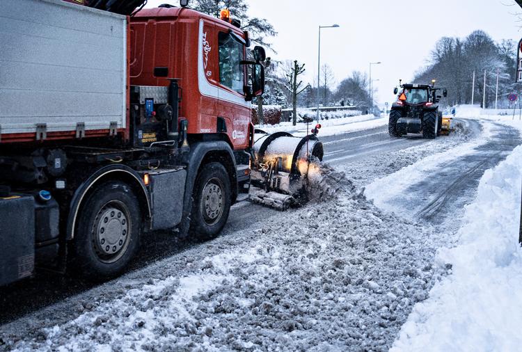 Snerydning i det nordlige Jylland, her sneplove i aktion i Aalborg tirsdag den 7. marts 2023. (Foto: Henning Bagger/Ritzau Scanpix) Foto: Henning Bagger/Ritzau Scanpix