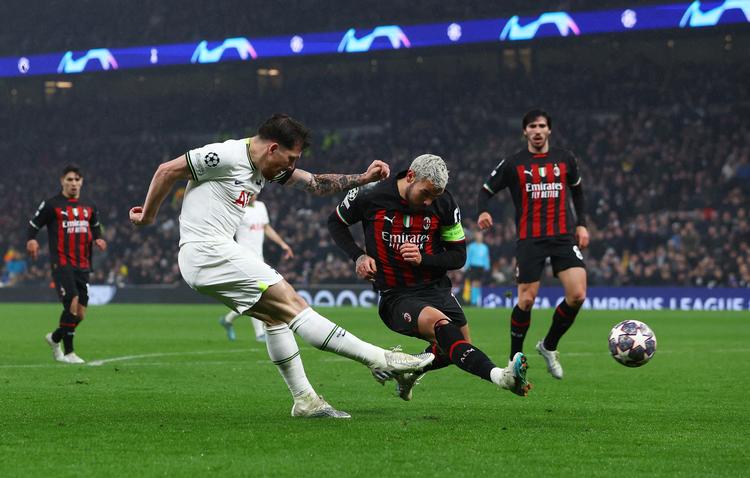 Udover en som altid markant arbejdsindsats leverede Pierre-Emile Højbjerg denne afslutning, da Tottenhamn forgæves jagtede en scoring mod AC Milan. Foto: Paul Childs/Ritzau Scanpix