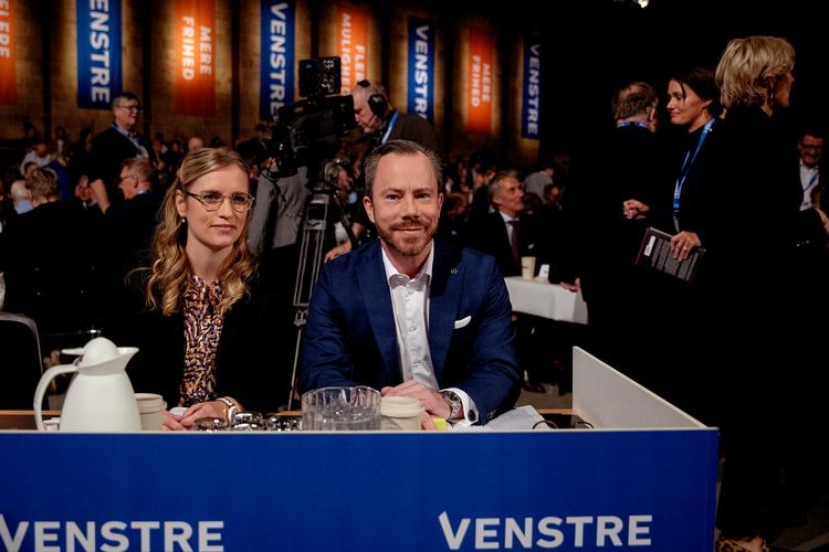 Venstres næstformand, Stephanie Lose, og partileder Jakob Ellemann-Jensen ved landsmødet sidste år i Herning.  Foto: Finn Frandsen