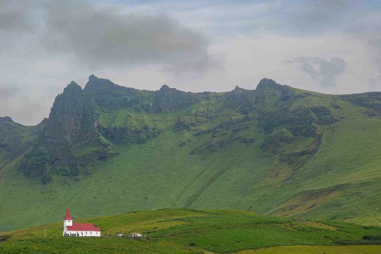 Island er nok et af de steder i Norden (hvis ikke også verden), hvor du får de mest alsidige og opsigtsvækkende vandreoplevelser. Foto: Paddy Dillon