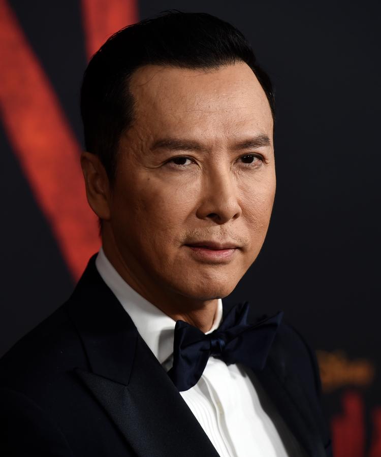 Den 59-årige kinesiske skuespiller Donnie Yen har flere gange udtalt sig positivt om det kommunistiske styre i Kina, og det har fået over 80.000 til at skrive under i protest over, at han skal uddele en pris ved dette års Oscars. Foto: Chris Pizzello/Ritzau Scanpix