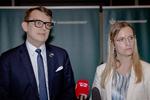 Troels Lund Poulsen og Stephanie Lose holder stolen varm i regeringen, indtil Jakob Ellemann-Jensen er tilbage, Foto: Christian Falck Wolff