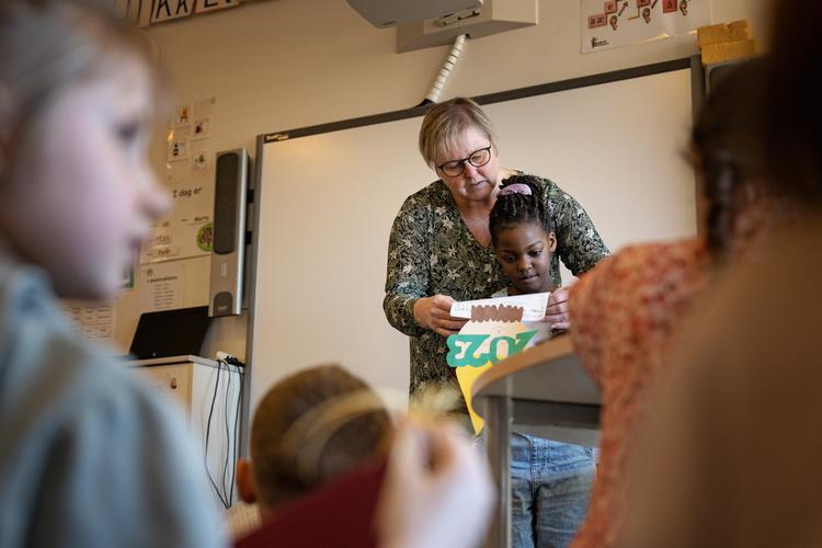 Marianne Thomsen er lærer i 2.b på Egebjergskolen i Horsens og er indstillet til Politikens Undervisningspris 2023. Foto: Martin Dam Kristensen