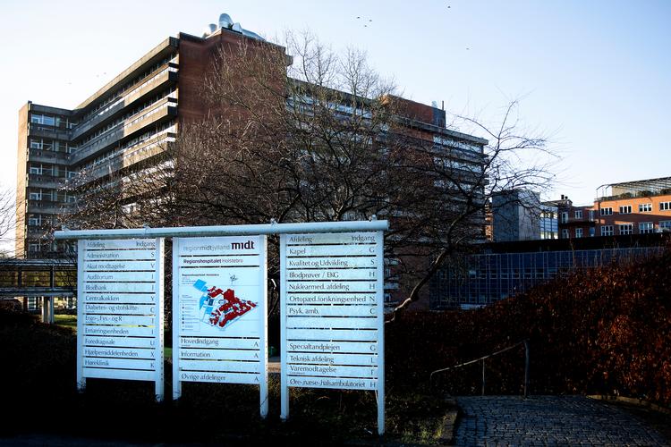 Tæt på et par håndfulde sygeplejersker fik senfølger efter smitte på lungemedicinsk sengeafsnit på sygehuset i Holstebro i marts 2020. Fire blev opsagt, fordi de efter to år fortsat var medtaget. I dag er tre førtidspensionister.  Foto: Finn Frandsen