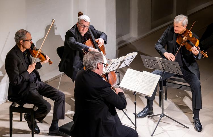 Eugene Drucker til venstre styrede slagets gang i kvartetter af Haydn og Mozart, men da det blev rigtig krævende hos Beethoven, overtog Philip Setzer førsteviolinpladsen. Foto: Emil Pedersen