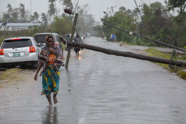 Selv om vinden er stilnet af er der stadig alvorlige oversvømmelser, som her i Mozambique.  Foto: Alfredo Zuniga/Ritzau Scanpix