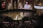Omkring 18,7 millioner amerikanere så med, da årets oscarstatuetter blev uddelt i Los Angeles søndag aften. Foto: Carlos Barria/Ritzau Scanpix